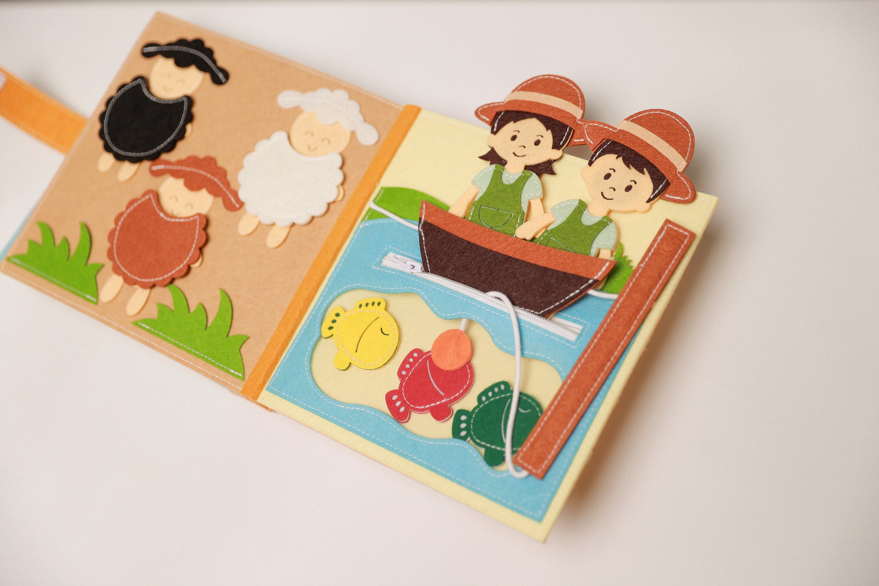 Farm Felt Quiet Book, Montessori Activity Book for Toddlers, Busy Book, Quiet Book,Travel Toy