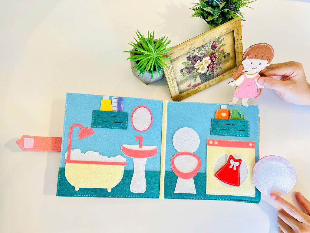 Dollhouse Quiet Book, Handmade Felt Busy Book, Pretend Play, Dollhouse Toy, Dollhouse Fabric